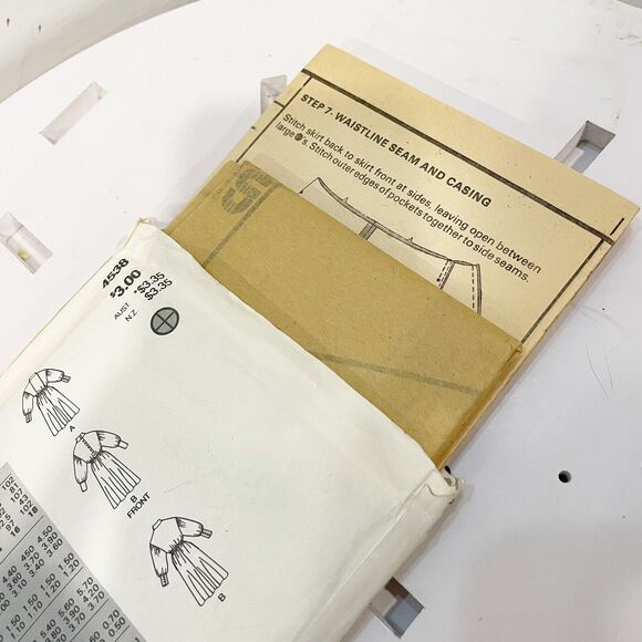 UNCUT Vintage Butterick Sewing‎ Pattern 4539 Dress Sz 8-10-12 Factory Folded - Picture 3 of 7